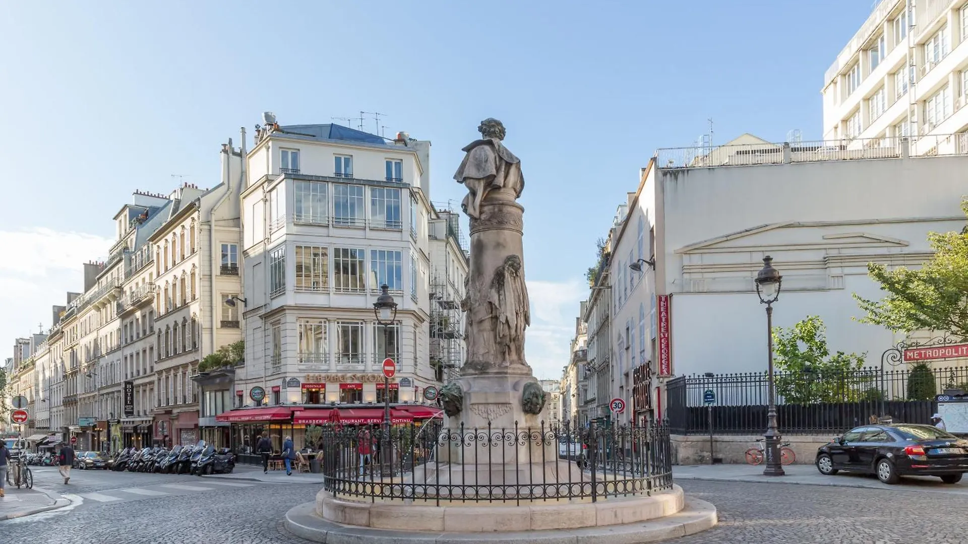 Veeve - Classical Features In The 9Th Paris