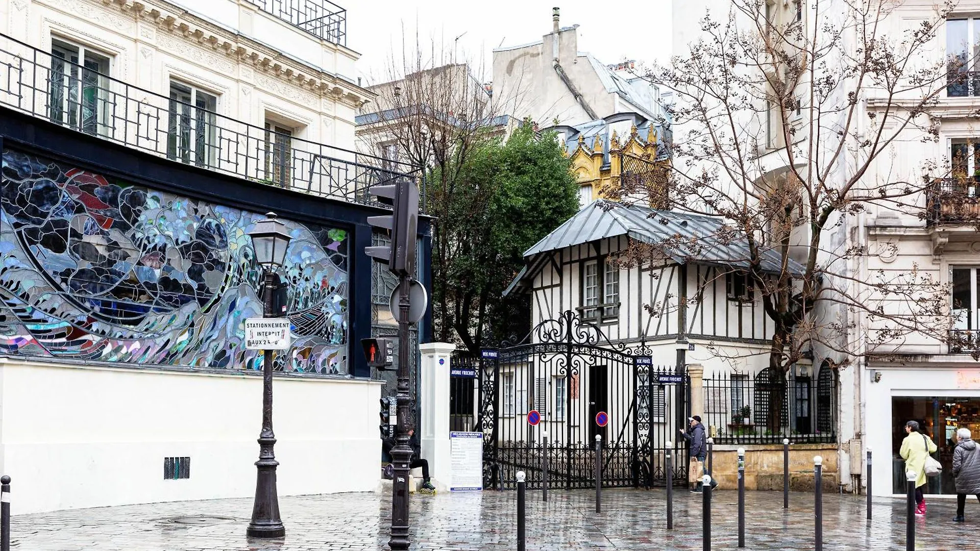 Veeve - Classical Features In The 9Th Paris 0*,  França