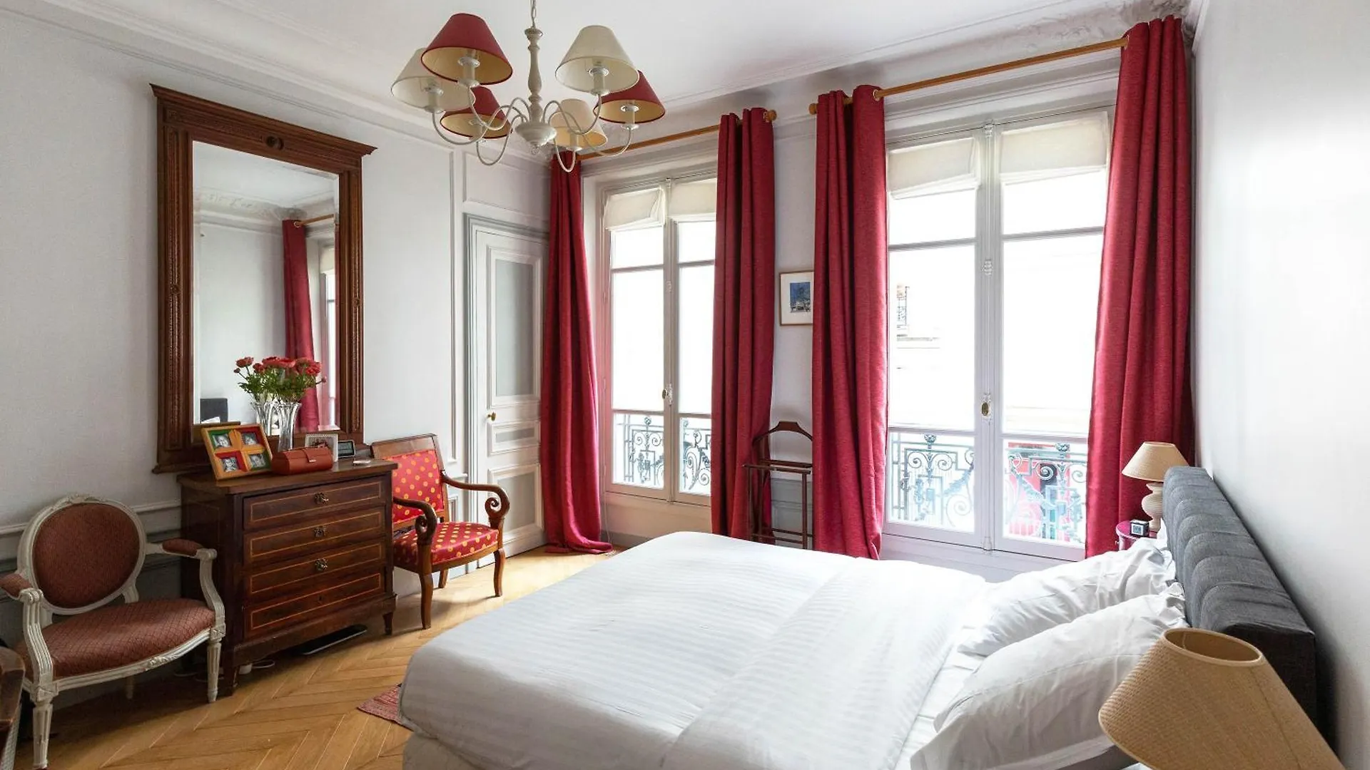 Apartamento Veeve - Classical Features In The 9Th Paris